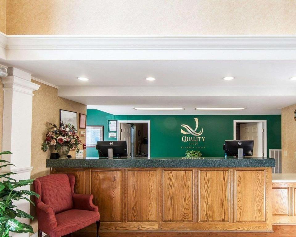 Quality Inn Oak Ridge Extérieur photo