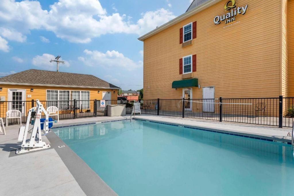 Quality Inn Oak Ridge Extérieur photo