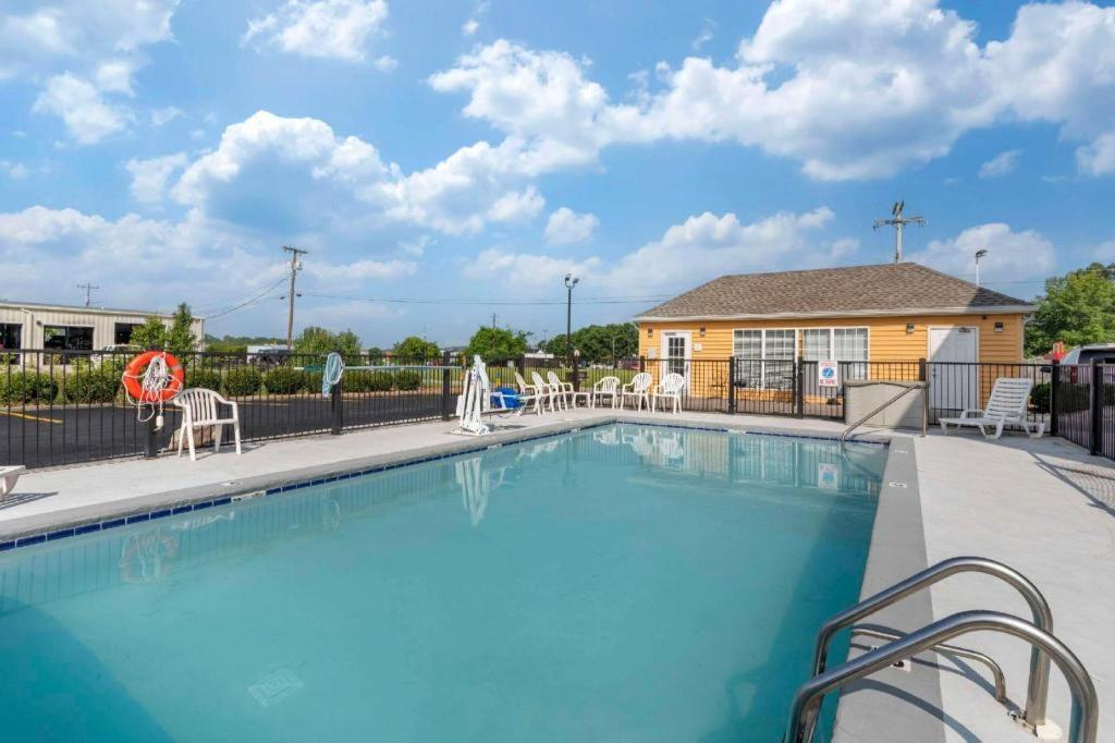 Quality Inn Oak Ridge Extérieur photo